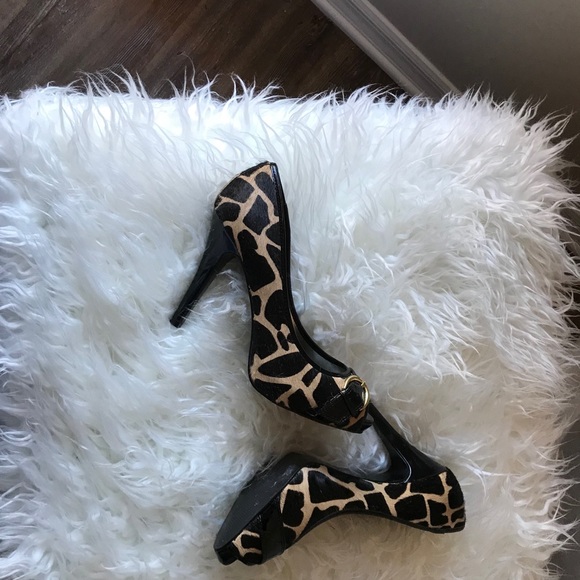 STEVE MADDEN LEZLIE PEEP TOE BOMBA PUMPS - Picture 2 of 3